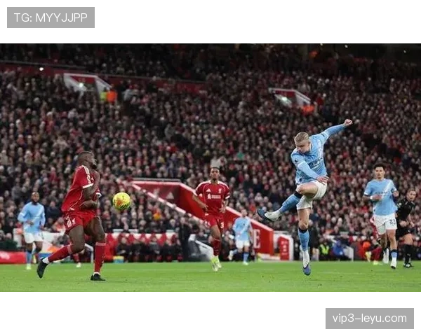 英超争冠白热化：曼城强势反弹点燃冠军悬念