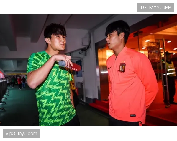 金玟哉创最年轻纪录引爆足坛热议，未来巨星之路备受期待