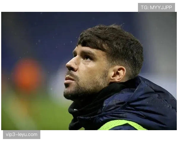 奇尔韦尔表现稳健,助力球队在本赛季中持续向前迈进 奇尔韦尔表现稳健,助力球队在本赛季中持续向前迈进