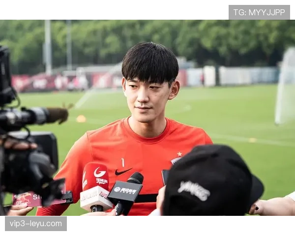 颜骏凌家冰箱里塞满蛋白粉，邻居以为他开健身房